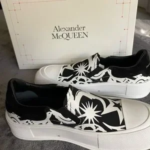 Alexander McQueen | Shoes | Alexander Mcqueen Skull Pattern 